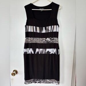 🎉4/30$🎉 Michael Taylor Patterned Shift Dress - Size M